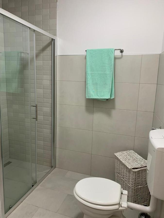 Apartment Mirakul セニ エクステリア 写真