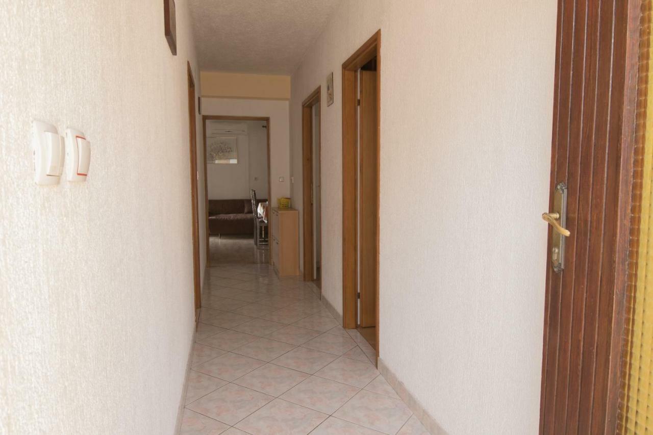 Apartment Mirakul セニ エクステリア 写真