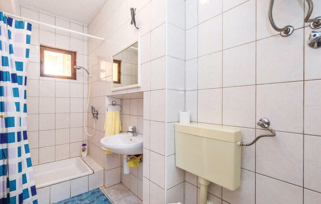 Apartment Mirakul セニ エクステリア 写真